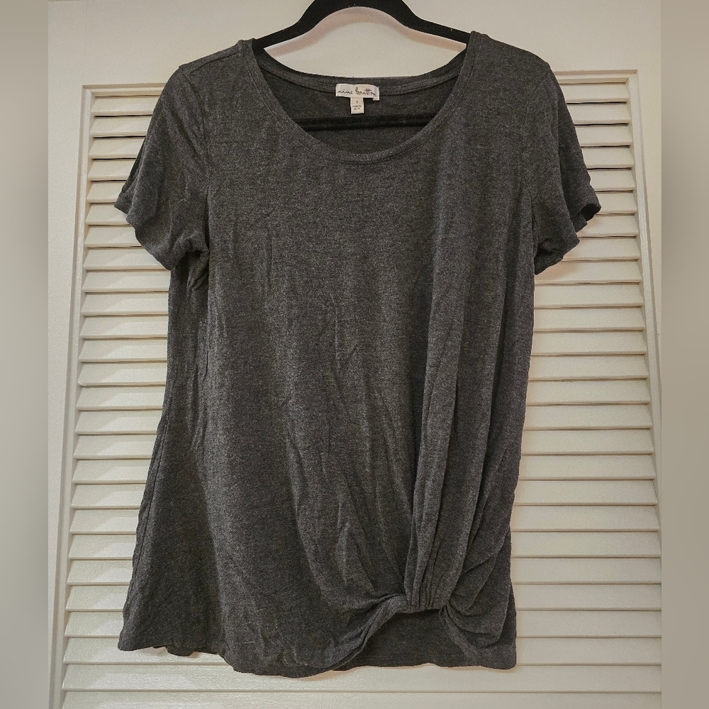 Nine Britton - Grey Lightweight Short-Sleeve Twist-Knot Top